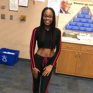 Meet your Posher, Cornaeja